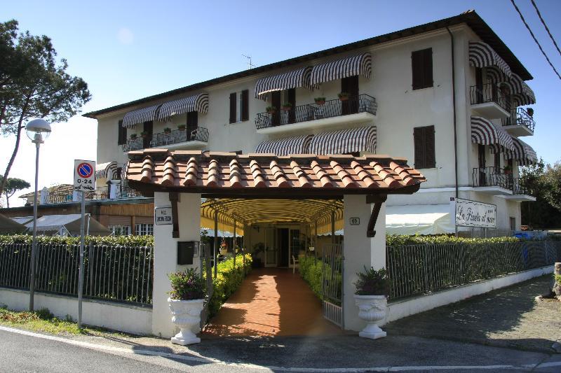 Hotel La Pineta Al Mare Forte dei Marmi Dış mekan fotoğraf